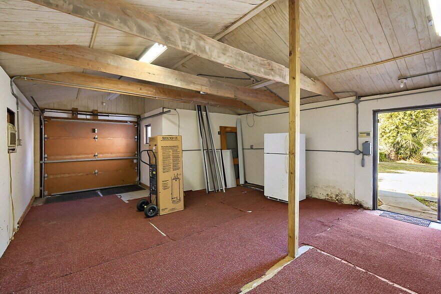 More Photos Of 708 Lee St, Leesburg Office For Sale