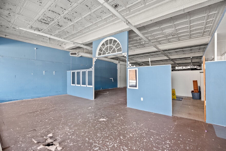 More Photos Of 1850 Church St, Appomattox Bar For Sale