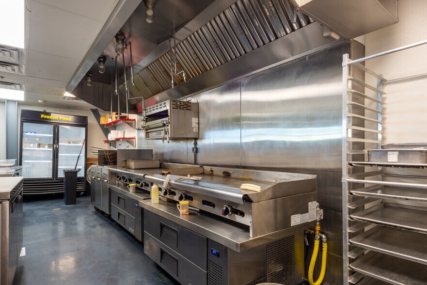 More Photos Of 37 S Water St, Henderson Office Residential For Lease