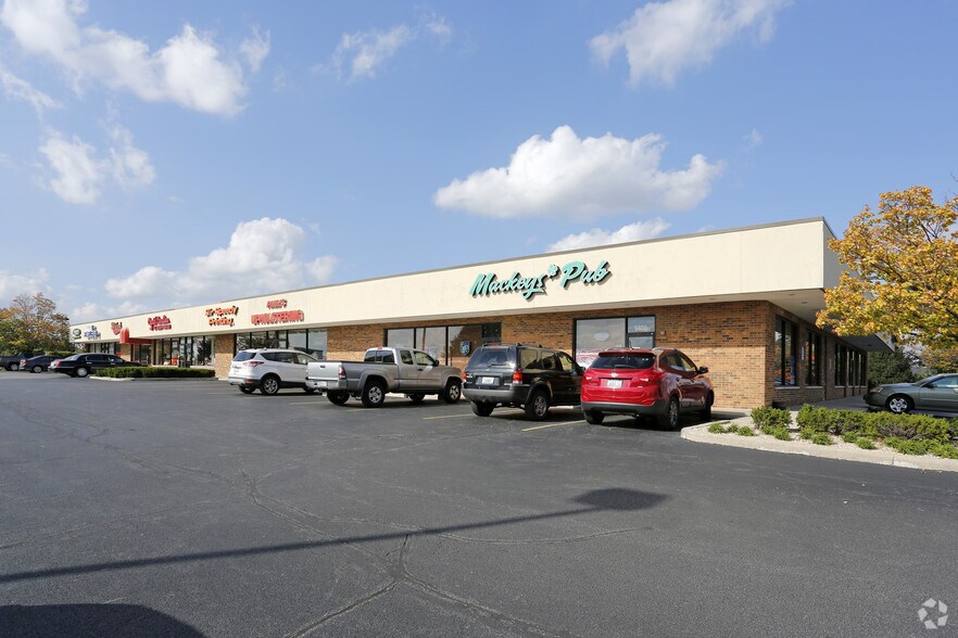 Primary Photo Of 9400-9432 143rd St, Orland Park Freestanding For Lease