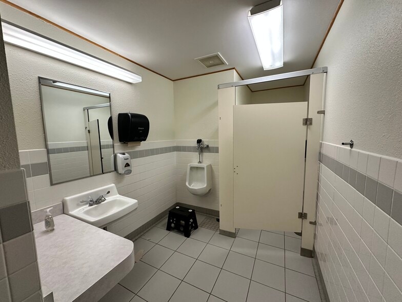 More Photos Of 2460 Baldwin st, Sturgis Religious Facility For Sale