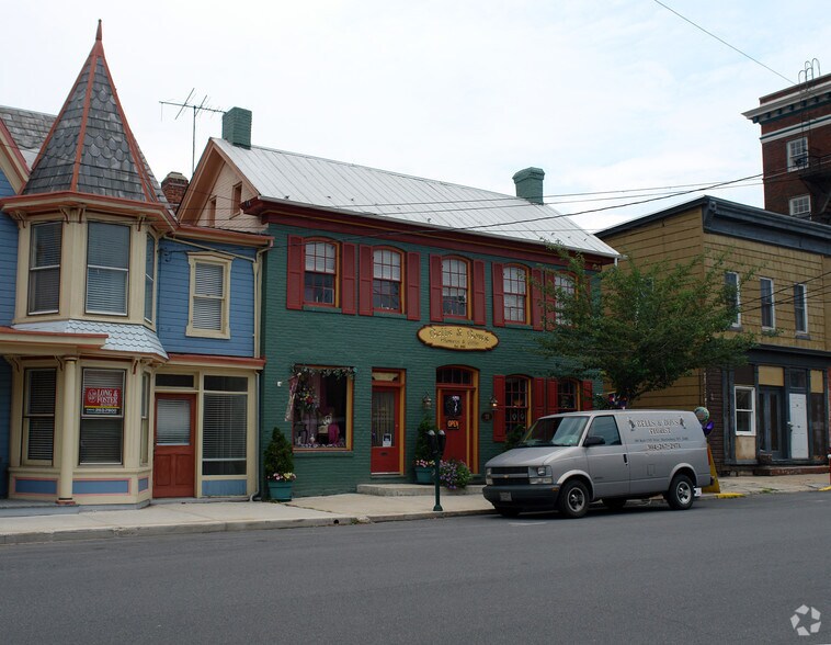 More Photos Of 118 W Martin St, Martinsburg Storefront For Sale