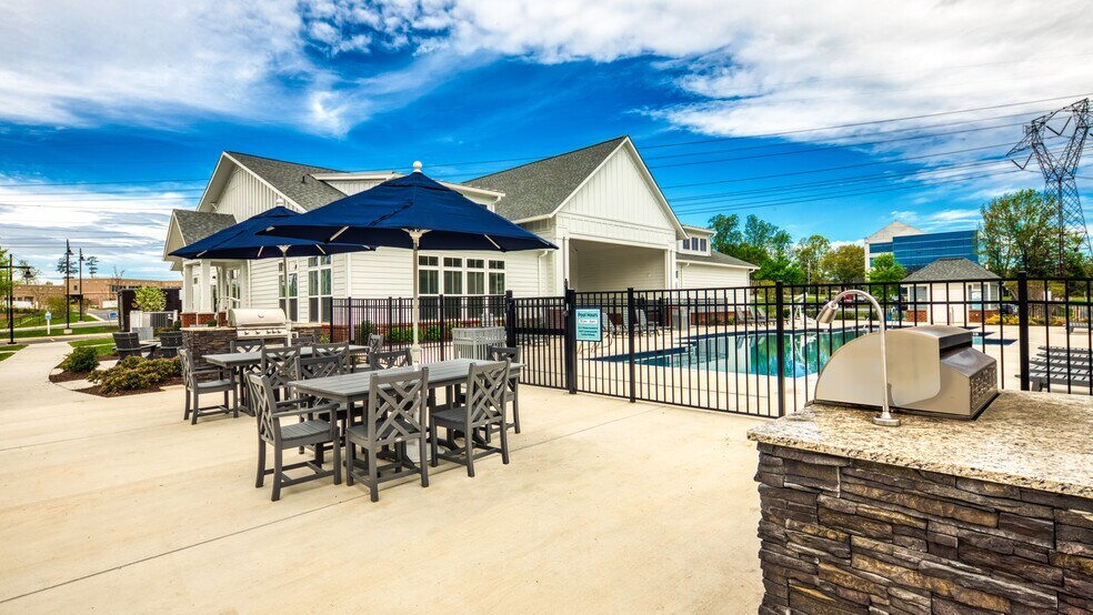 More Photos Of 5401 Commonwealth Centre Pky, Midlothian Apartments For Sale