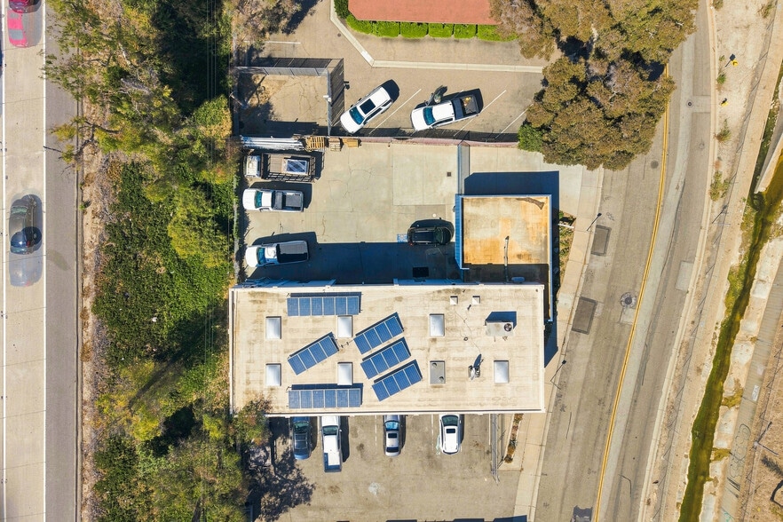 More Photos Of 1433 Arundell Ave, Ventura Manufacturing For Sale