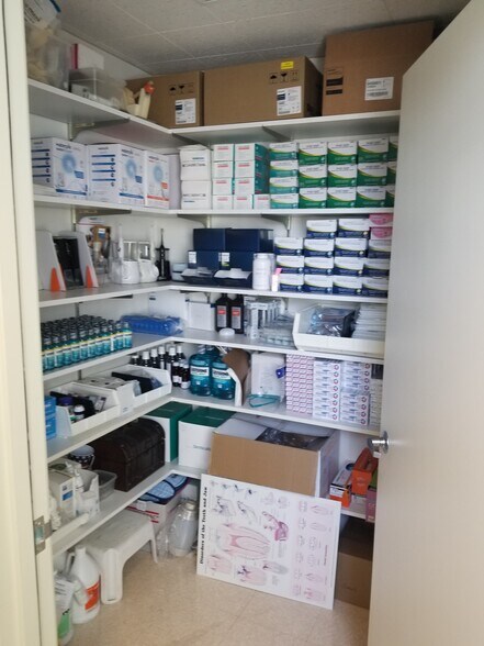 More Photos Of 400 Newport Center Dr, Newport Beach Medical For Lease