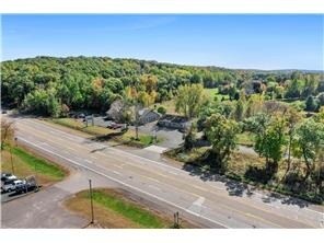 More Photos Of 821 Us-8, Saint Croix Falls Veterinarian Kennel For Sale