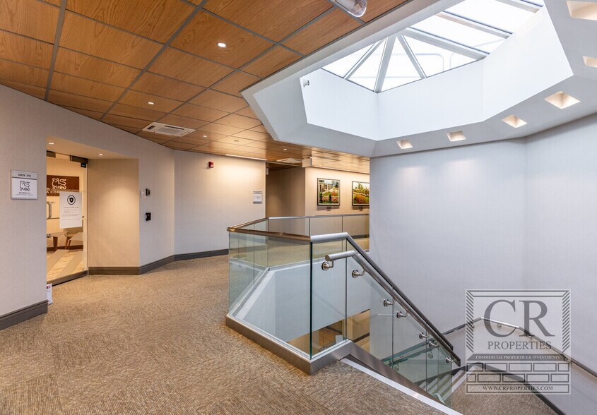 More Photos Of 2649 South Rd, Poughkeepsie Office For Lease