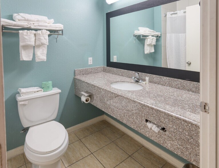 More Photos Of 2209 Highway 290 E, Brenham Hotel For Sale