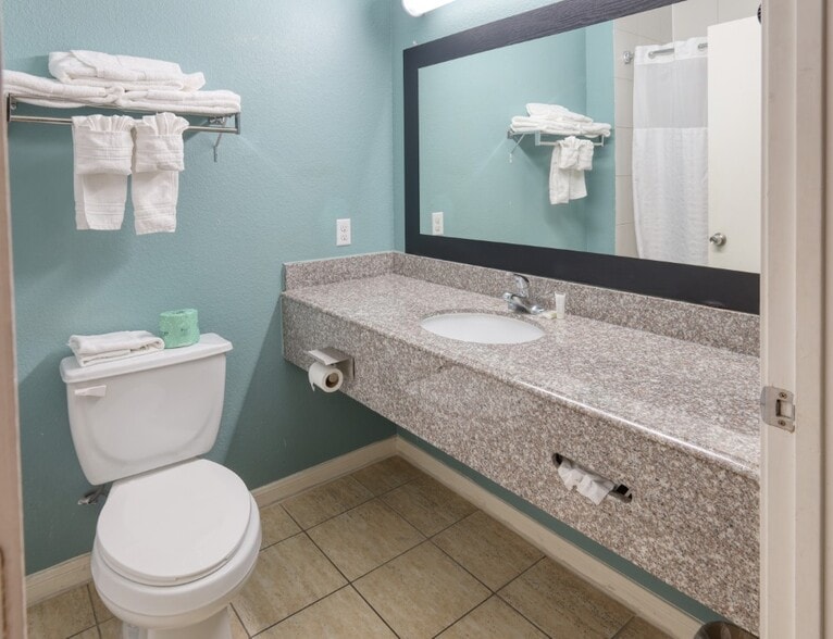 More Photos Of 2209 Highway 290 E, Brenham Hotel For Sale