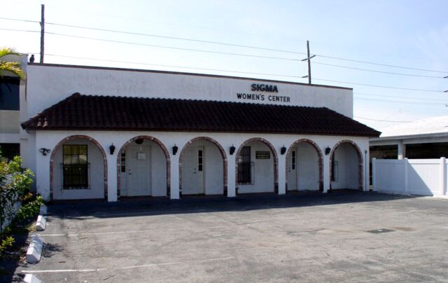 More Photos Of 1730 E Commercial Blvd, Fort Lauderdale Medical For Sale
