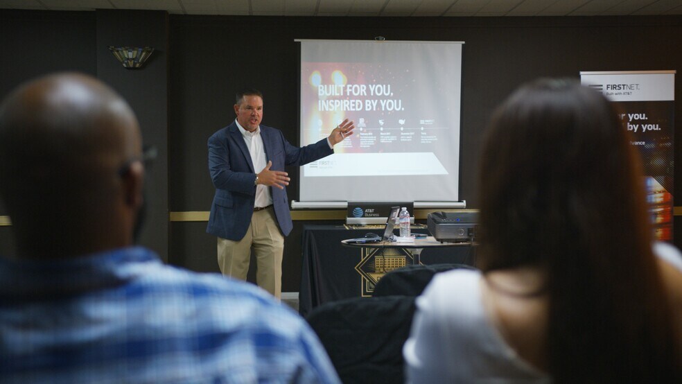 More Photos Of 320 N E St, San Bernardino Loft Creative Space For Lease