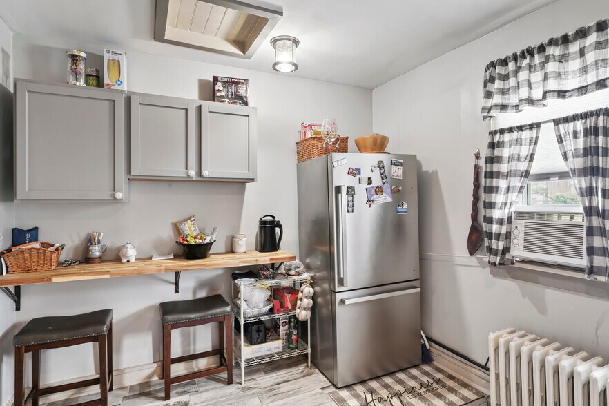 More Photos Of 165 Madison Ave, Albany Storefront Retail Residential For Sale