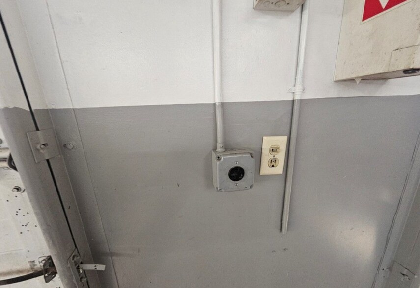 More Photos Of 97 East Ave, Newark General Retail For Sale