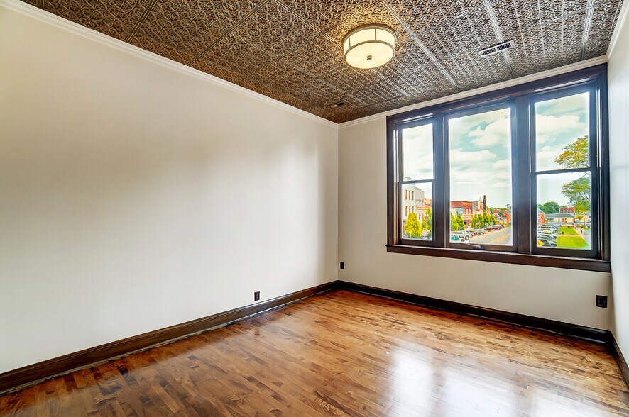 More Photos Of 9-11 N 3rd St, Newark Office For Lease