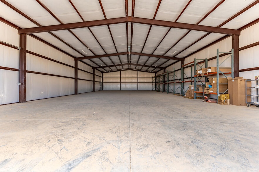 More Photos Of 50150 W Julie Ln, Maricopa Warehouse For Sale