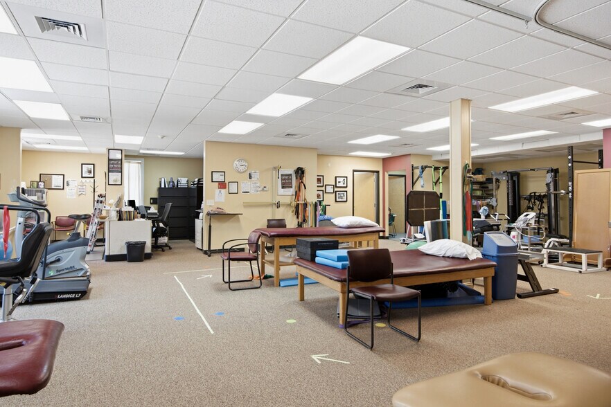 More Photos Of 115 Akers Farm Rd, Christiansburg Medical For Lease