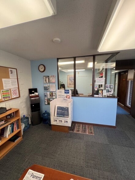 More Photos Of 1012 W Fairchild St, Danville Office For Sale