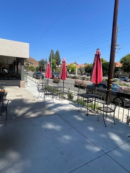 More Photos Of 5657-5673 Las Virgenes Rd, Calabasas General Retail For Lease