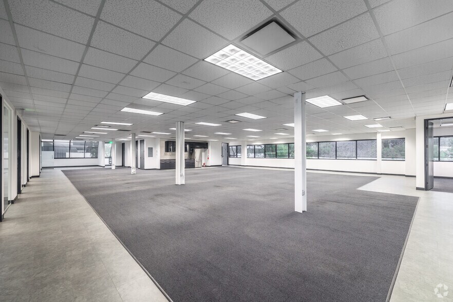 More Photos Of 6059 Bristol Pky, Culver City Office For Sale