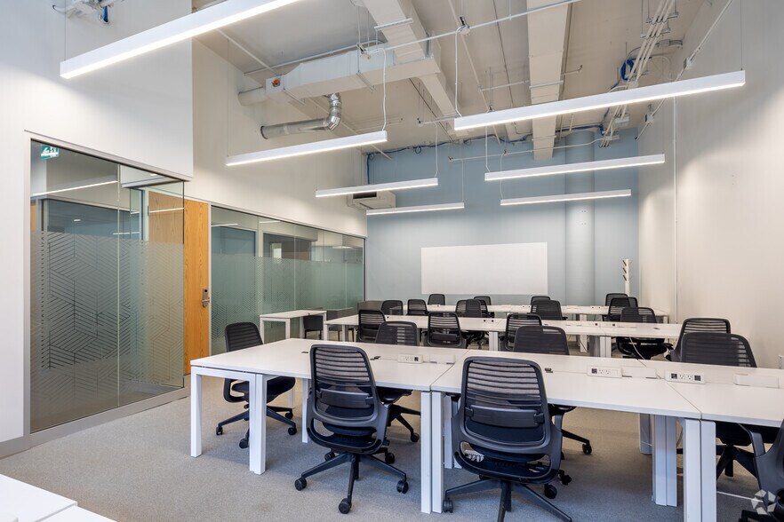 More Photos Of 75 Rue Queen, Montréal Coworking Space