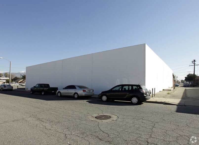 More Photos Of 538 W Monterey Ave, Pomona Distribution For Lease