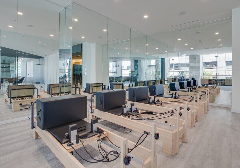 More Photos Of 505 N Brand Blvd, Glendale Office For Lease