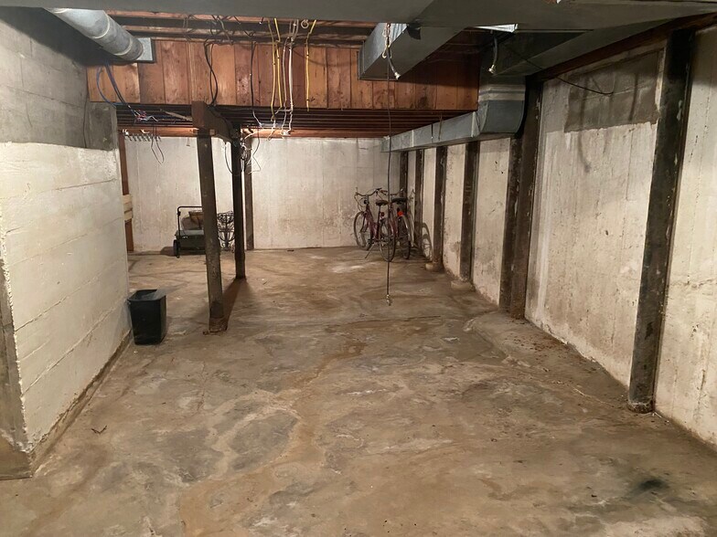 More Photos Of 322 4th St, West Point Office Residential For Sale