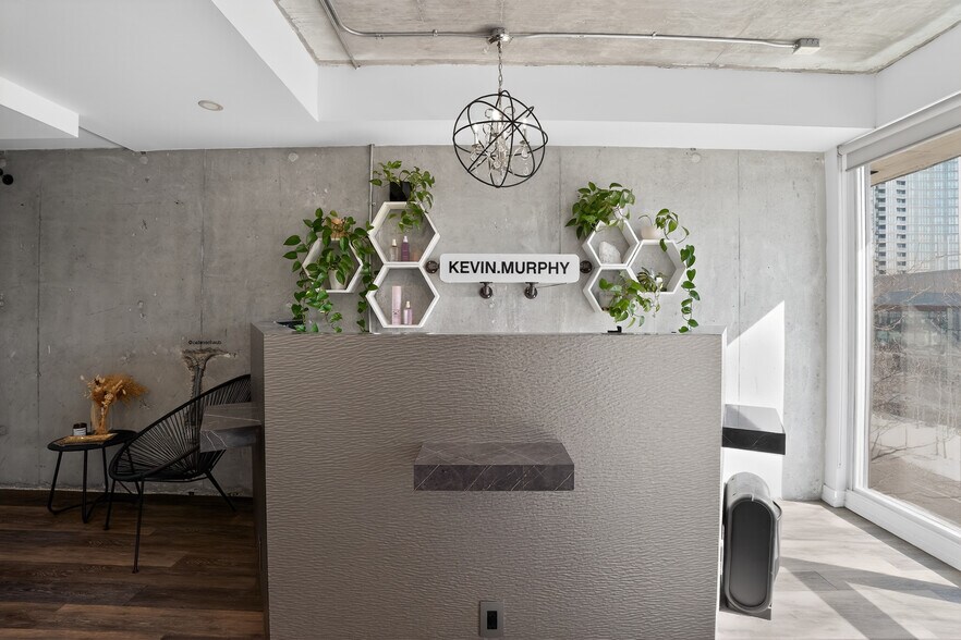 More Photos Of 8 Telegram Mews, Toronto Apartments For Sale