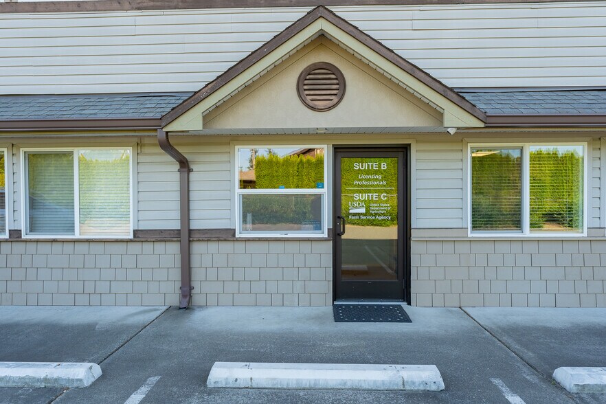 More Photos Of 914 Citadel Dr, Everson Office Residential For Lease