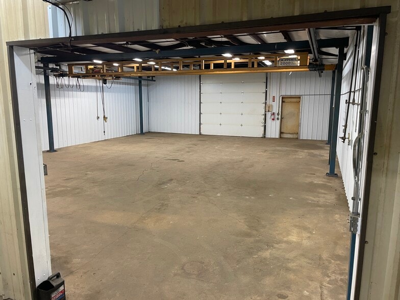 More Photos Of 1221 Groop Rd, Springfield Warehouse For Sale