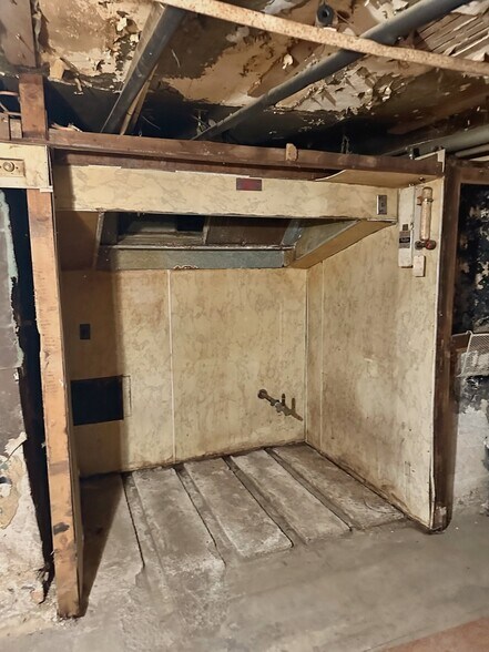 More Photos Of 1 E Main St, Westminster Apartments For Lease