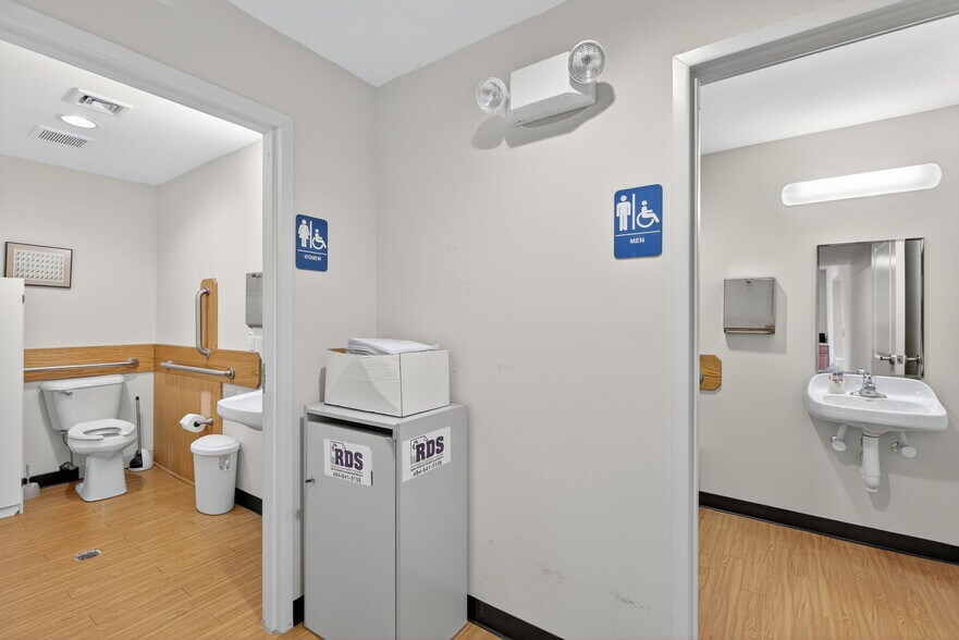 More Photos Of 6614 Ruppsville Rd, Allentown Office For Lease