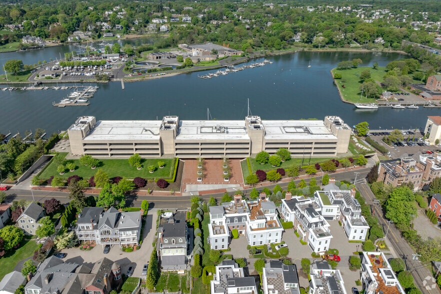 More Photos Of 600 Steamboat Rd, Greenwich Office For Lease