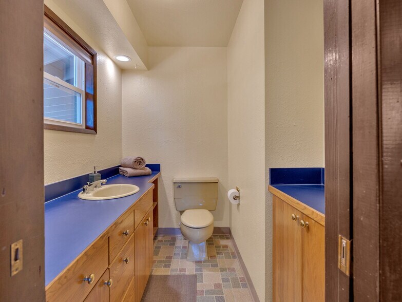 More Photos Of 44434 SE Coalman Rd, Sandy Light Manufacturing For Sale