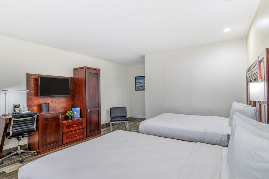 More Photos Of 137 San Marco Ave, Saint Augustine Hotel For Sale