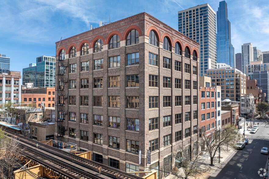 Primary Photo Of 230 W Huron St, Chicago Loft Creative Space For Lease