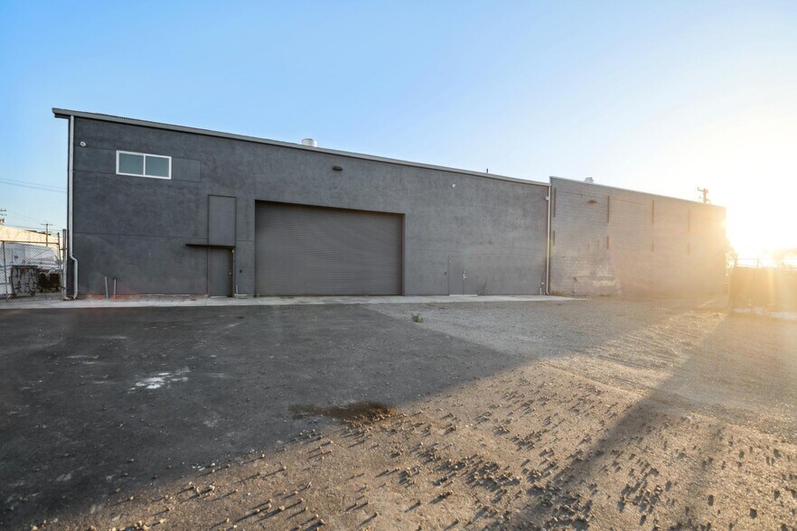 More Photos Of 1000 Calcot Pl, Oakland Warehouse For Lease