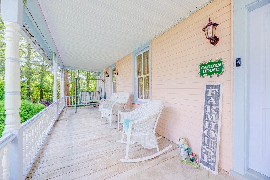 More Photos Of 4188 Nelson Rd, New Church Hotel For Sale