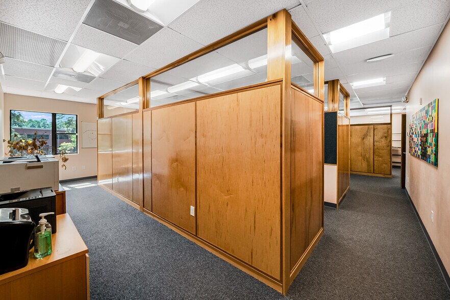 More Photos Of 605 Eastowne Dr, Chapel Hill Office For Lease