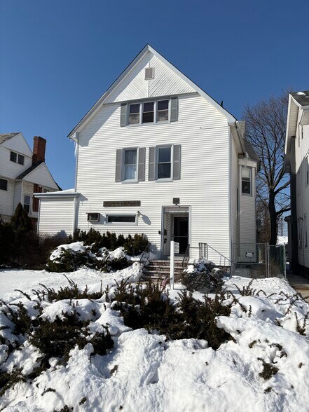 More Photos Of 137 Livingston Ave, New Brunswick Office Residential For Lease