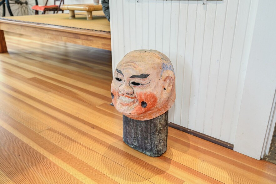 More Photos Of 1250 B St, Walnut Grove Showroom For Sale