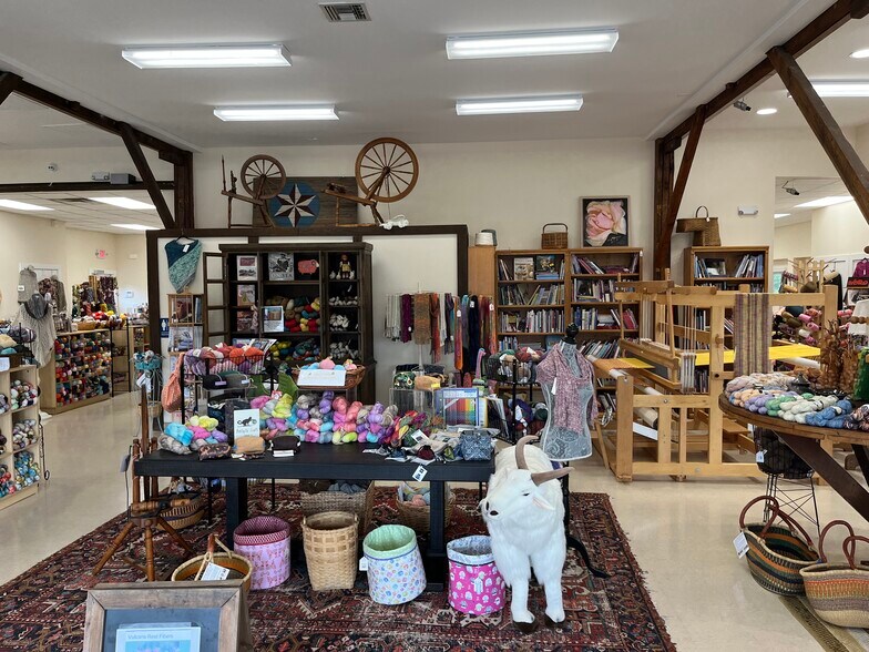 More Photos Of 2728 Augustine Herman Hwy, Chesapeake City Freestanding For Sale