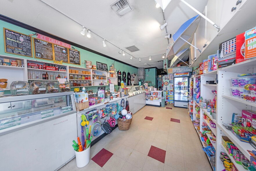 More Photos Of 1401 Gulf Blvd, Indian Rocks Beach General Retail For Sale