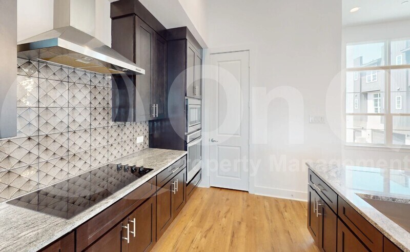 More Photos Of 13325 Bee St, Farmers Branch Apartments For Sale