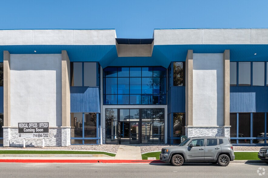 More Photos Of 171 S Anita Dr, Orange Medical For Lease