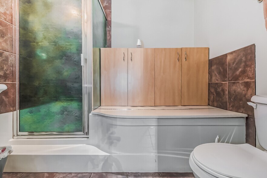 More Photos Of 10403 122nd St NW, Edmonton Apartments For Sale