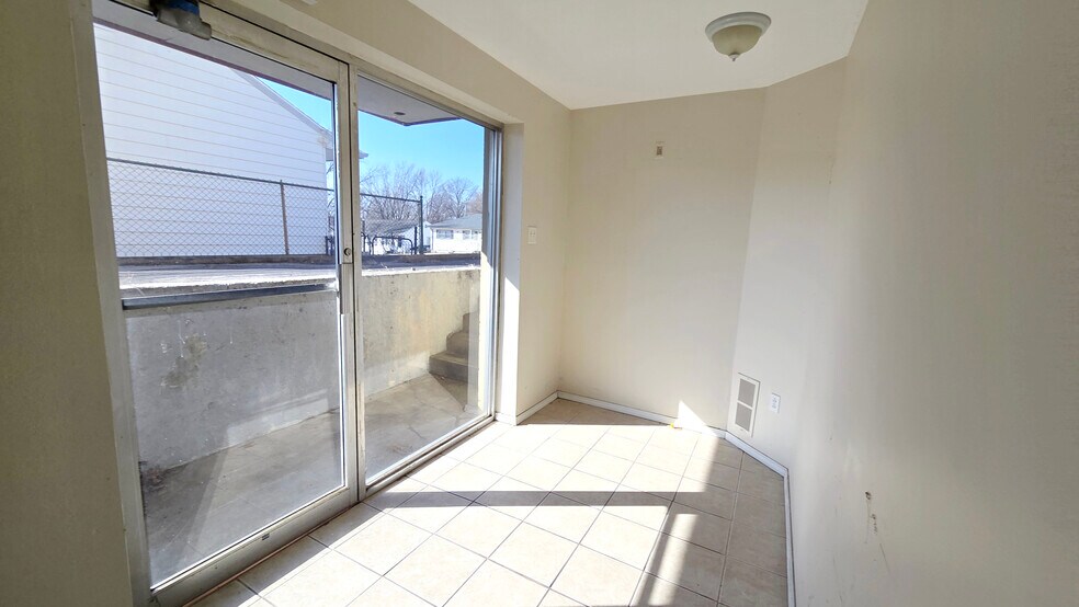 More Photos Of 4808 Forman Rd, Affton Storefront For Lease