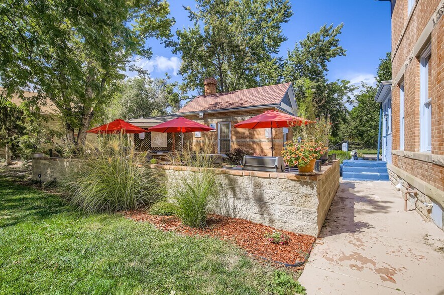 More Photos Of 1305 W 3rd St, Florence Hotel For Sale