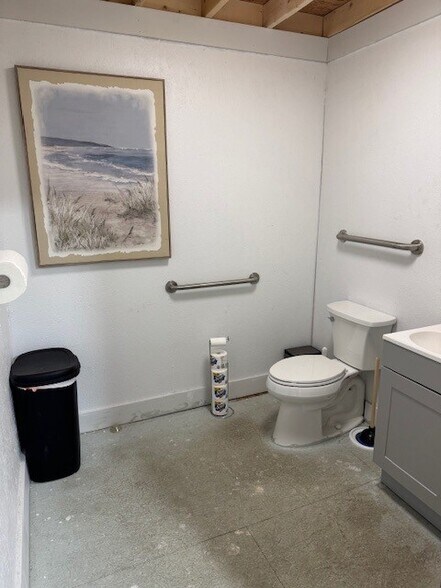 More Photos Of 205 E Main St, Hogansville Storefront Retail Office For Sale