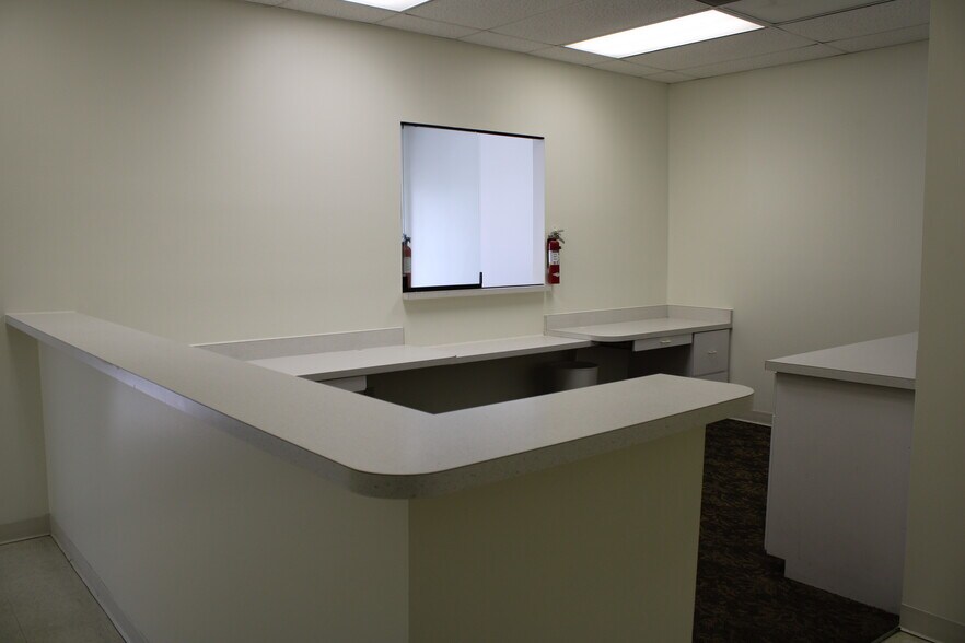 More Photos Of 3311-3345 Medical Hill Rd, Sebring Medical For Lease